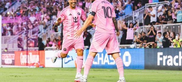 三亿体育体育在线-巴塞罗那客场战平阿贾克斯：梅西梅开二度