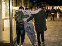 纵情狂欢！射箭选手技压群雄夺冠的简单介绍