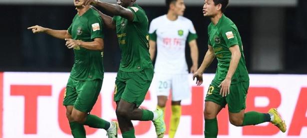 三亿体育体育入口-杭州绿城连续战平，稳扎积分榜中游的简单介绍