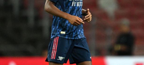 三亿体育体育网页版-阿森纳中场表现出色，赢得球迷好评