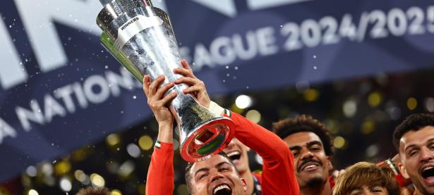 三亿体育体育官方登录入口-葡萄牙成功晋级欧国联半决赛