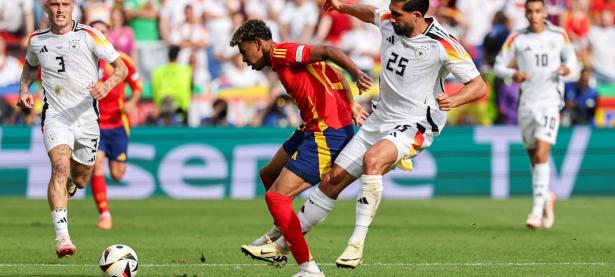 三亿体育体育官网入口-关于巴拉圭队在困难面前不屈不挠，晋级欧洲杯四分之一决赛的信息