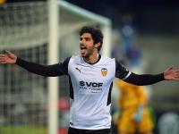 三亿体育体育官网入口-包含莱万多夫斯基伤退，巴伦西亚无功而返的词条