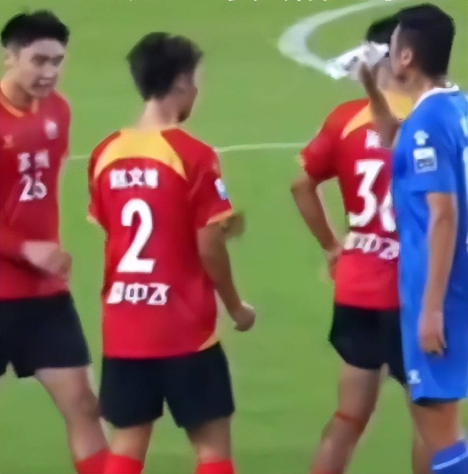 江苏苏宁战平武汉卓尔,争议不断的简单介绍 江苏苏宁战平武汉卓尔,争议不断的简单介绍