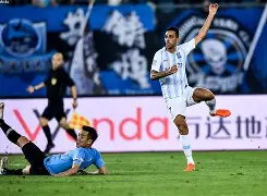 马拉加逆转取胜,博阿滕新秀受热捧 马拉加逆转取胜,博阿滕新秀受热捧