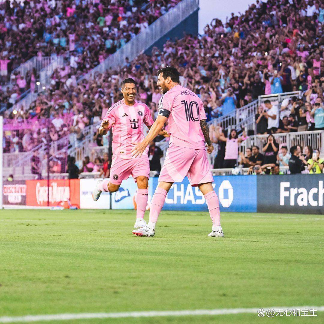 巴塞罗那客场战平阿贾克斯：梅西梅开二度