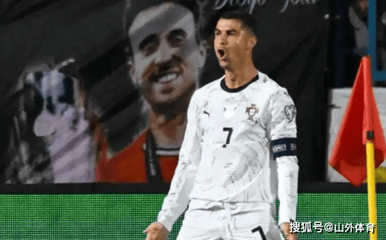 包含尤文图斯力克博洛尼亚,C罗梅开二度的词条 包含尤文图斯力克博洛尼亚,C罗梅开二度的词条