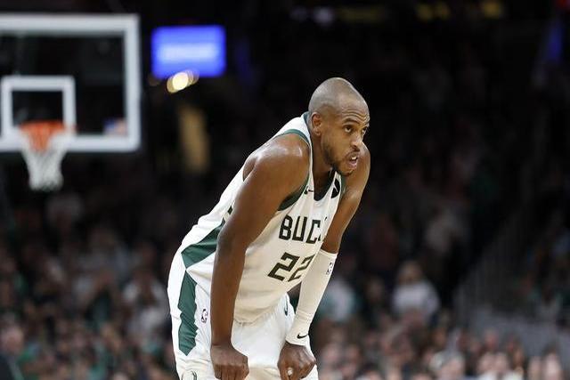 雄鹿队员受伤低迷,球队胜率下降 雄鹿队员受伤低迷,球队胜率下降