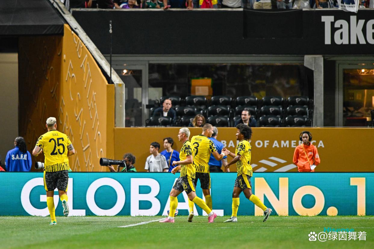 南美球队抢眼登顶,挑战欧洲豪门霸主 南美球队抢眼登顶,挑战欧洲豪门霸主