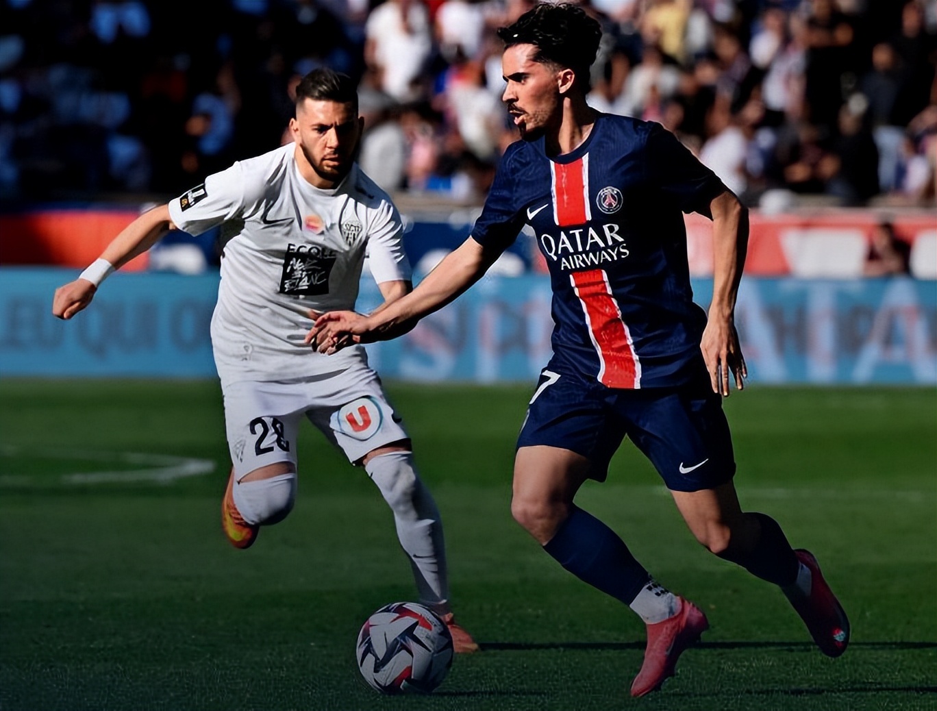 包含巴黎胜圣埃蒂安,疯狂进攻不容小觑的词条 包含巴黎胜圣埃蒂安,疯狂进攻不容小觑的词条