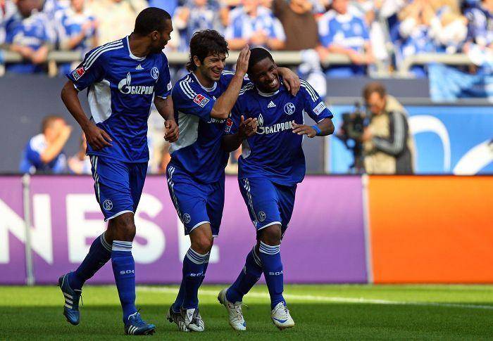 沙尔克04连胜告终,客场惨遭汉诺威绝杀击败的简单介绍 沙尔克04连胜告终,客场惨遭汉诺威绝杀击败的简单介绍