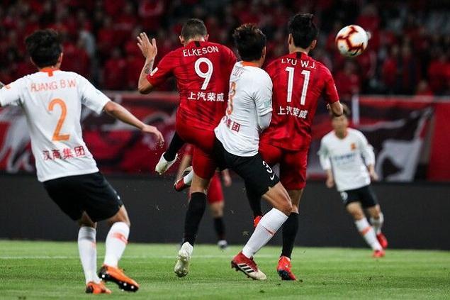 上港战平泰达,保持不败势头 上港战平泰达,保持不败势头