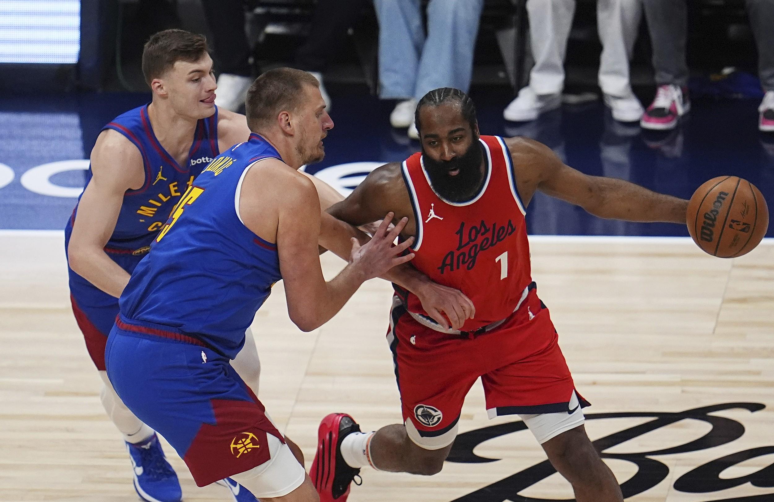 步行者击败雄鹿，雷霆力克国王保持榜首的简单介绍