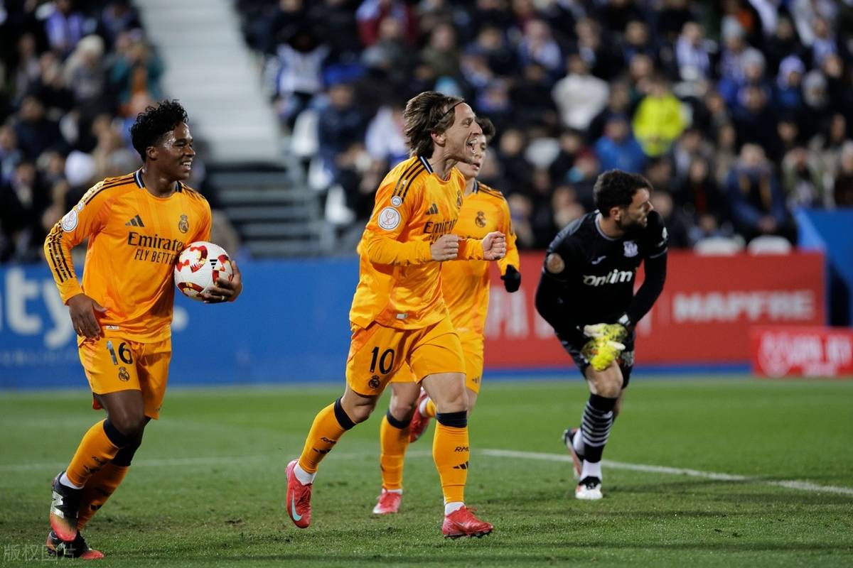 欧洲足坛比赛势态激烈,球队竞争激烈 欧洲足坛比赛势态激烈,球队竞争激烈